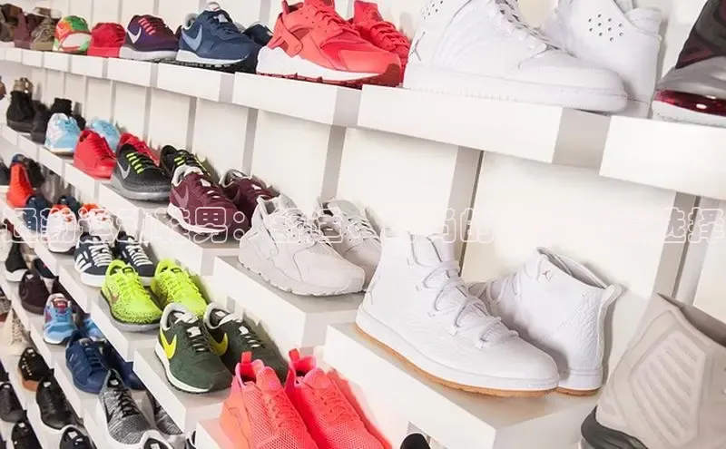 bsport体育最新官网入口百度网盘企业版通勤运动鞋男：舒适、时尚的日常穿着选择