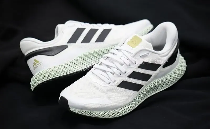 B体育手机版下载app小度商城2024 年必备：最时尚的运动鞋指南，提升
你的风格与舒适度