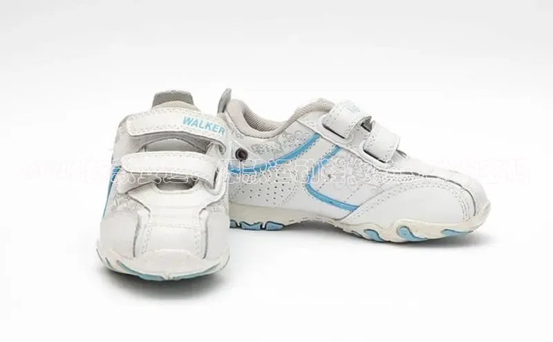 2025新款安迪：爆款运动鞋女款的时尚密码