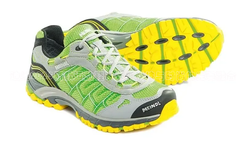 迪奥2025新款运动鞋：未来科技与时尚的完美融合